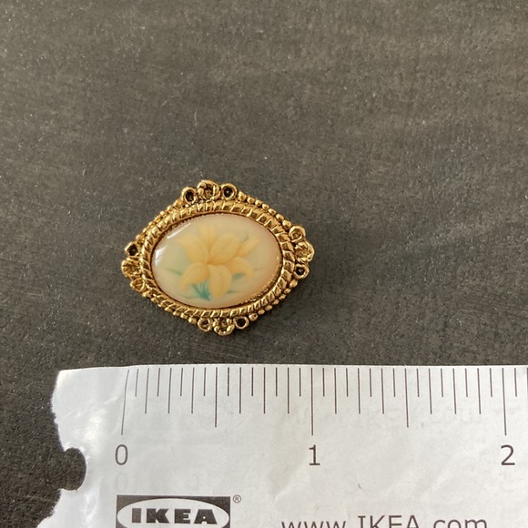 Vintage CAMCO signed flower pin. - Picture 4 of 5